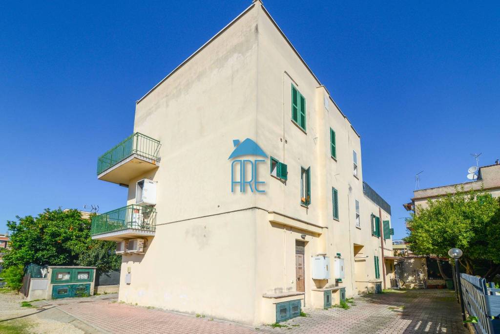 appartamento in vendita a Roma in zona Torre Maura