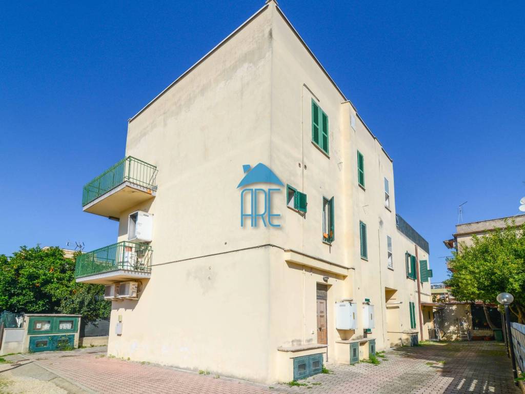 appartamento in vendita a Roma in zona Torre Maura