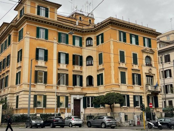 appartamento in vendita a Roma in zona Trastevere