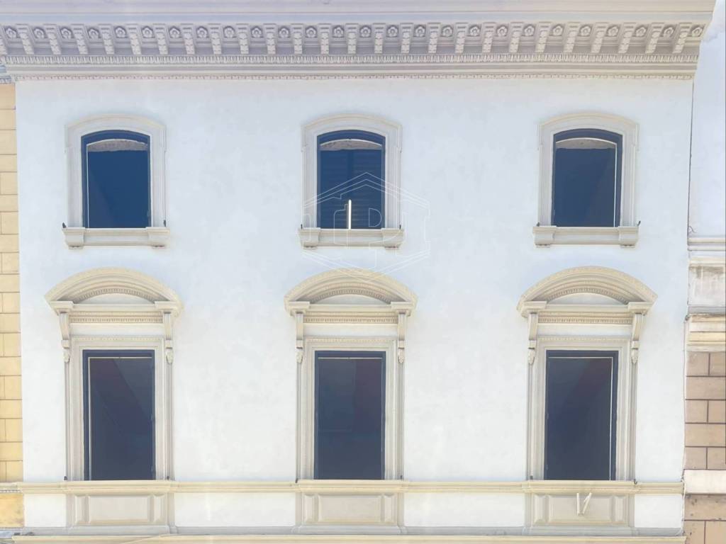 intera palazzina in vendita a Roma in zona Castro Pretorio