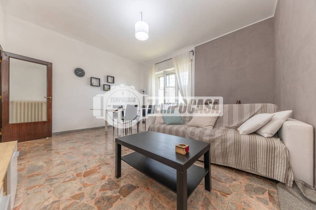 appartamento in vendita a Roma in zona Casal Morena