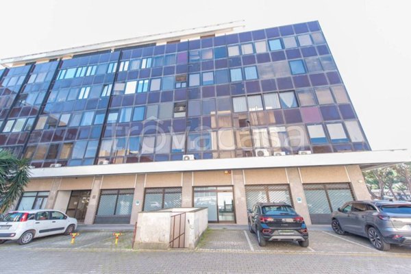 ufficio in vendita a Roma in zona Mostacciano