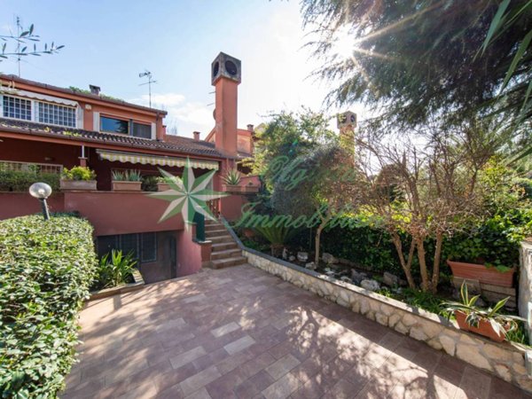 casa indipendente in vendita a Roma in zona Olgiata
