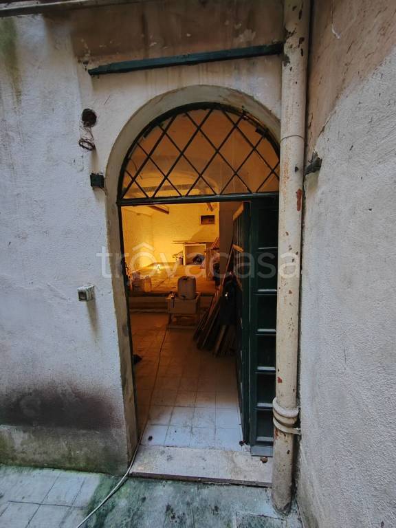 appartamento in vendita a Roma in zona Trevi-Colonna