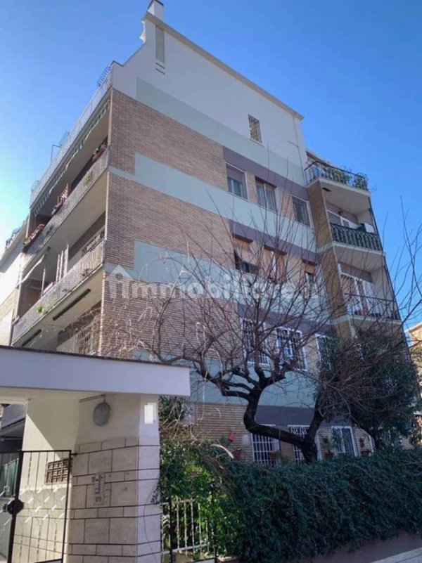 appartamento in vendita a Roma in zona Monte Sacro/Talenti