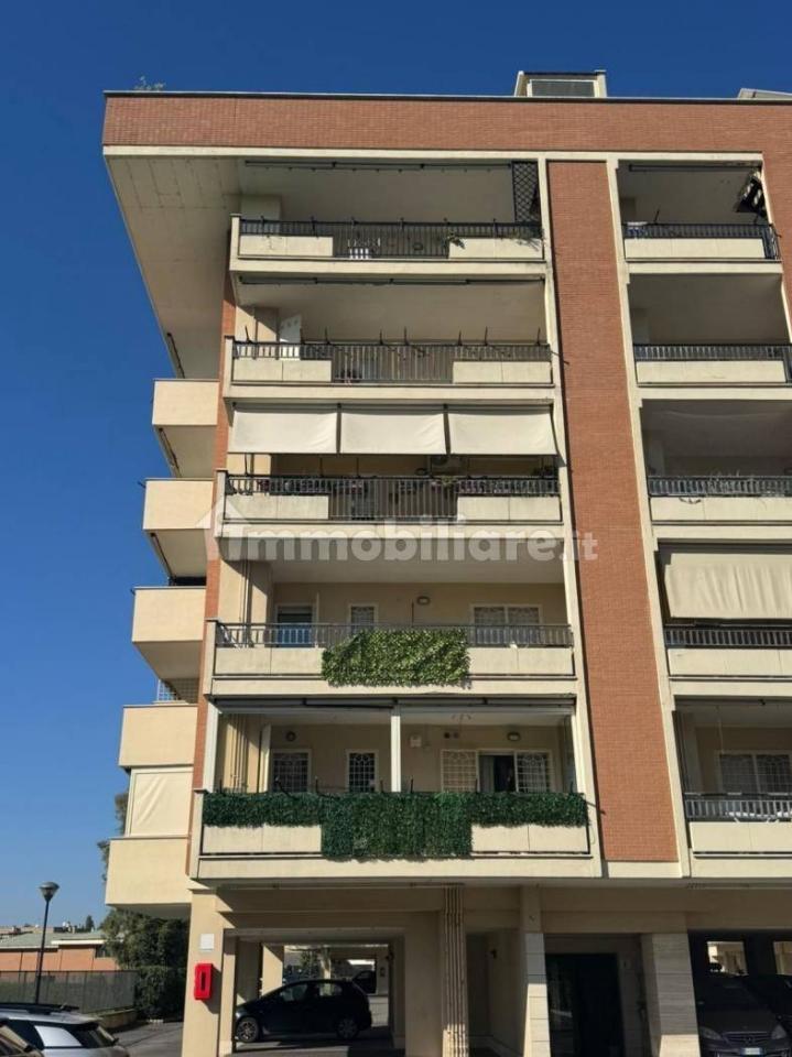 appartamento in vendita a Roma in zona Ponte di Nona