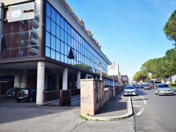 ufficio in vendita a Roma in zona Collatino