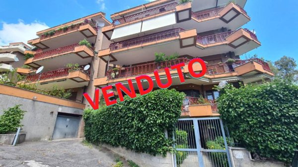 appartamento in vendita a Roma in zona Tomba di Nerone