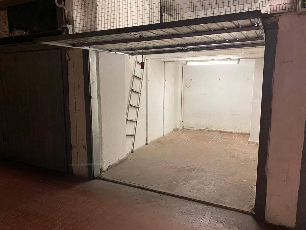 locale di sgombero in vendita a Roma in zona Portuense