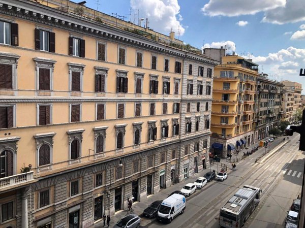 appartamento in vendita a Roma in zona Esquilino