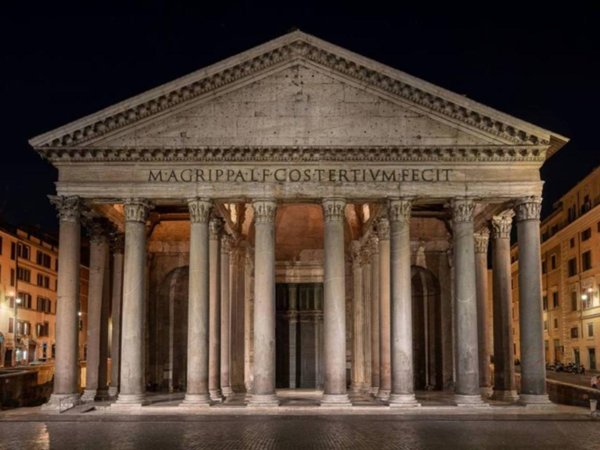 appartamento in vendita a Roma in zona Parione/Sant'Eustachio