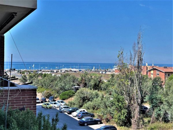 appartamento in vendita a Roma in zona Lido di Castel Fusano