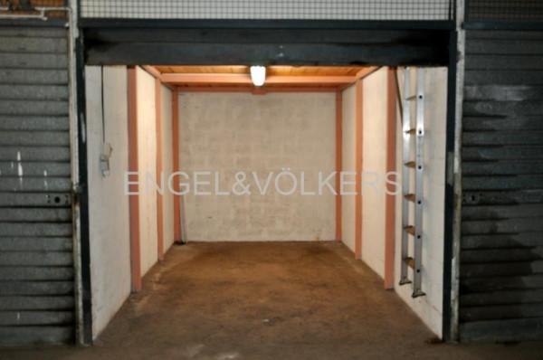 negozio in vendita a Roma in zona Appio Claudio
