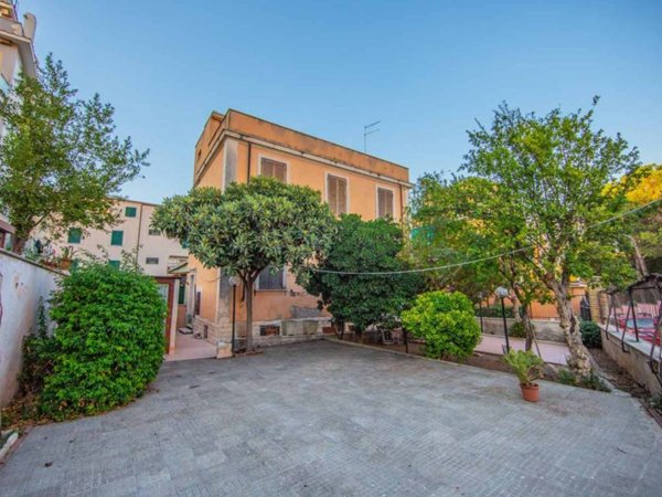 intera palazzina in vendita a Roma in zona Alessandrino