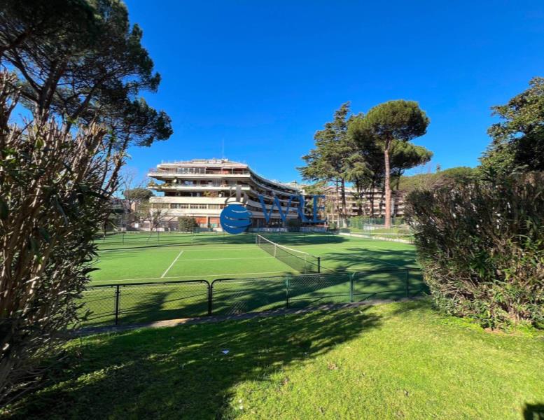 appartamento in vendita a Roma in zona EUR