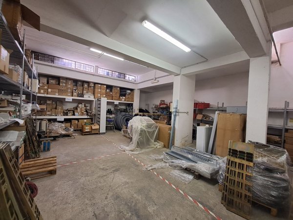 locale di sgombero in vendita a Roma in zona Alessandrino