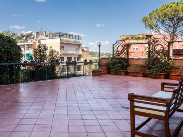 appartamento in vendita a Roma in zona Gianicolense