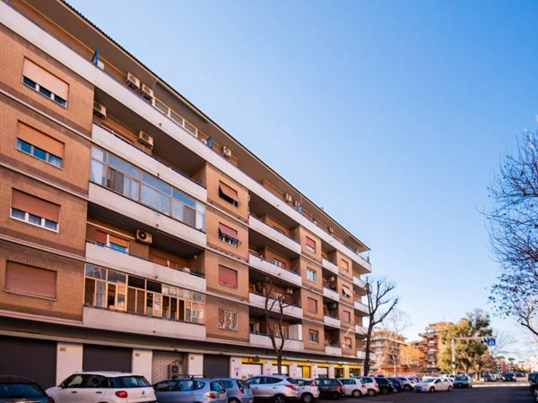 appartamento in vendita a Roma in zona Ostia
