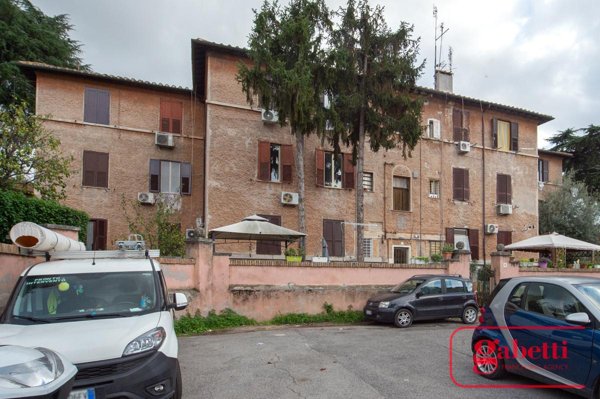 appartamento in vendita a Roma in zona Ostiense