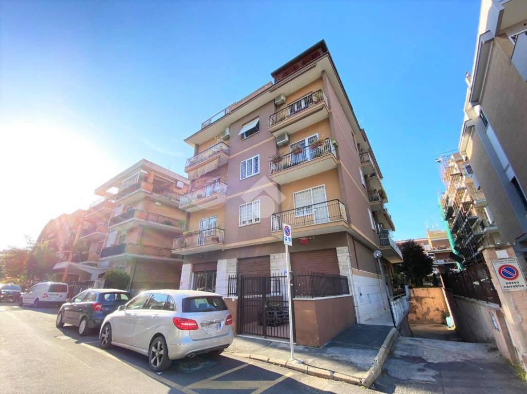 casa indipendente in vendita a Roma in zona Portuense
