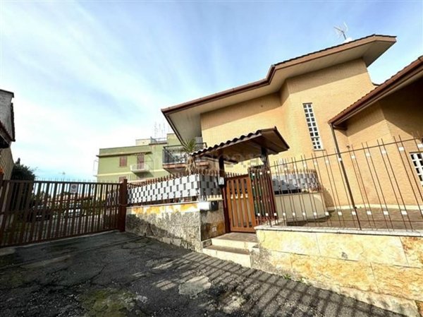 appartamento in vendita a Roma in zona Primavalle