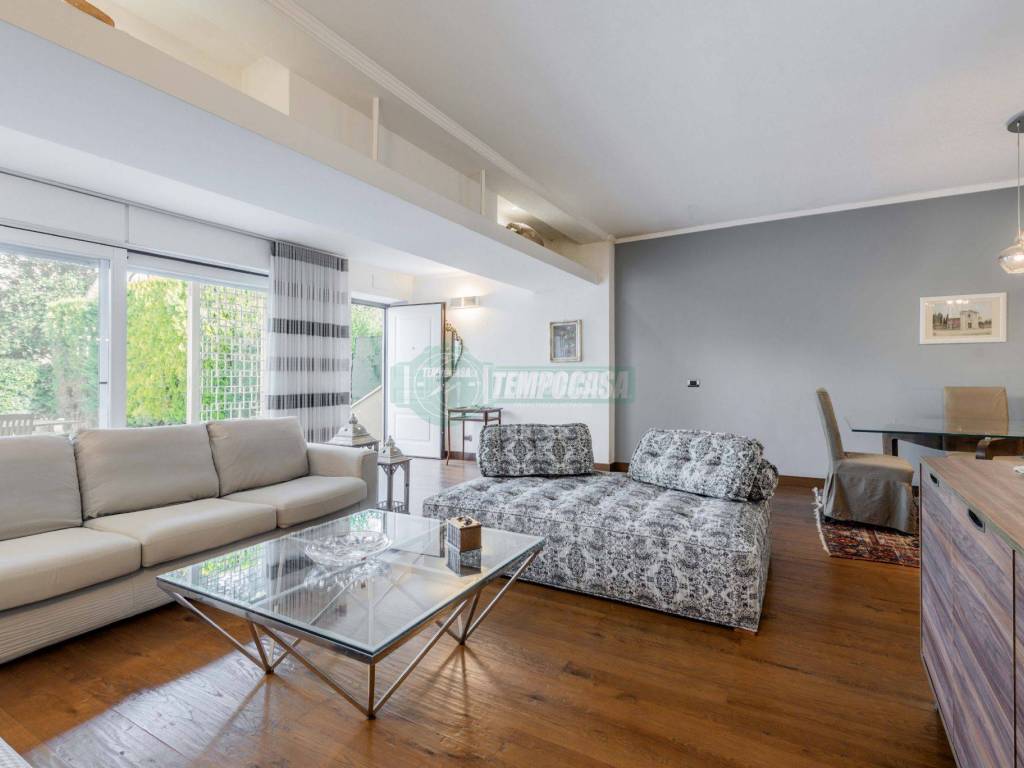 appartamento in vendita a Roma in zona Giuliano Dalmata