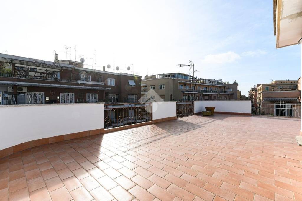 appartamento in vendita a Roma in zona Aurelio