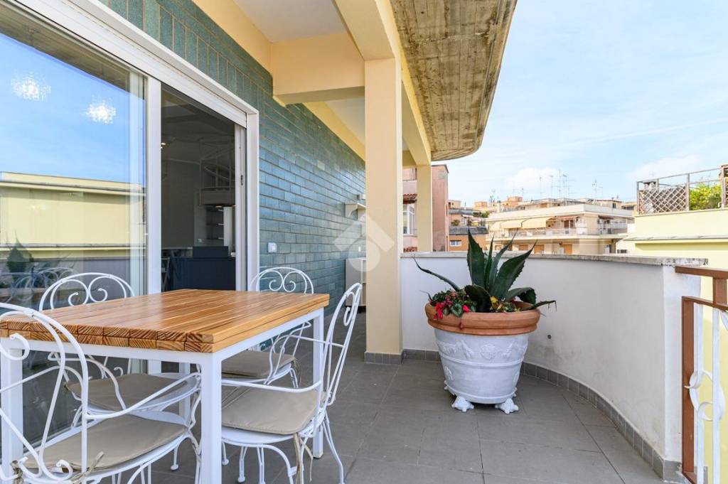 appartamento in vendita a Roma in zona Aurelio