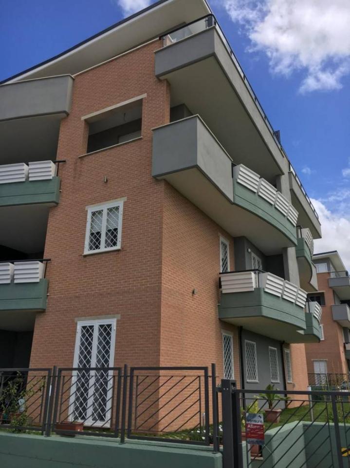 appartamento in vendita a Roma in zona Dragona/Bagnoletto