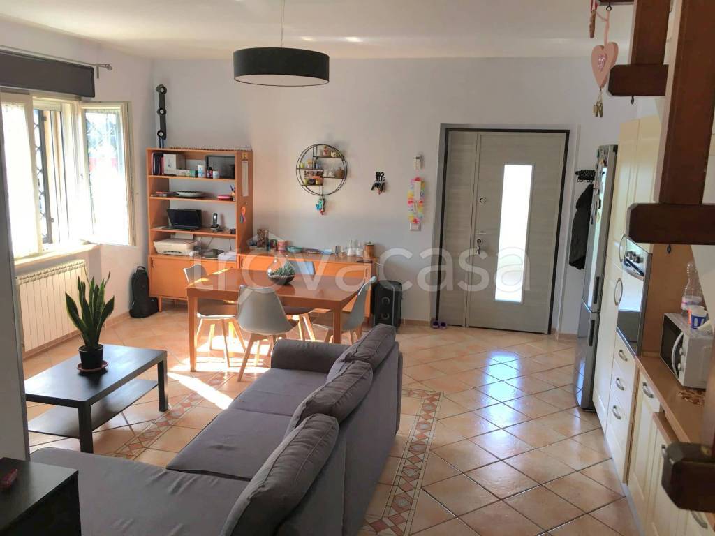 appartamento in vendita a Roma in zona Casal Palocco