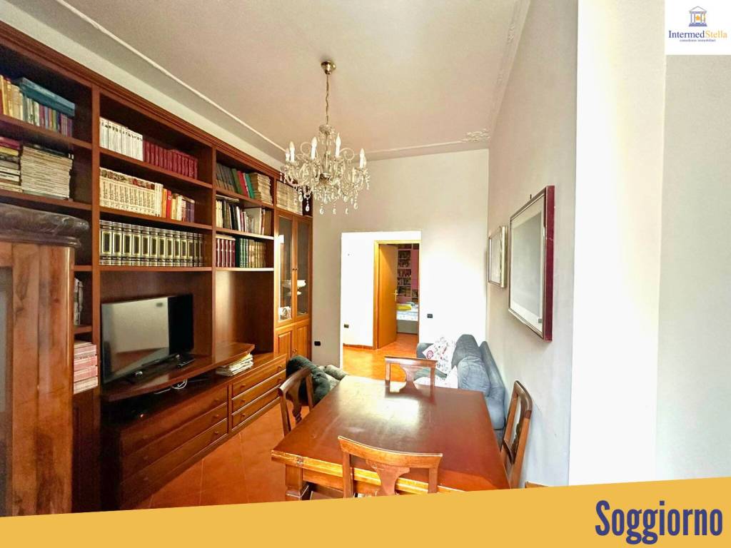 appartamento in vendita a Roma in zona Appio Latino