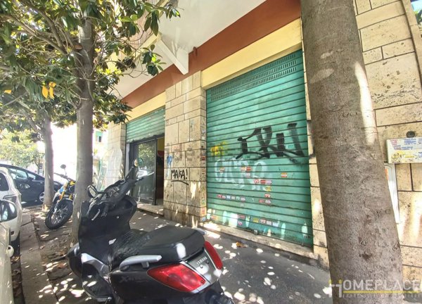 locale commerciale in vendita a Roma in zona Prenestino-Labicano