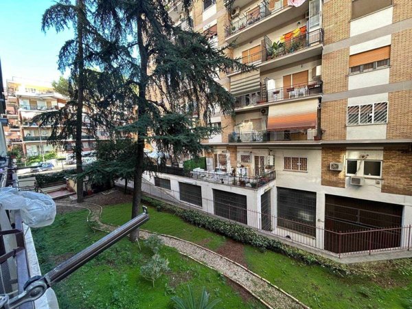 appartamento in vendita a Roma in zona Collatino