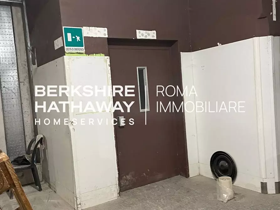 negozio in vendita a Roma in zona Salario