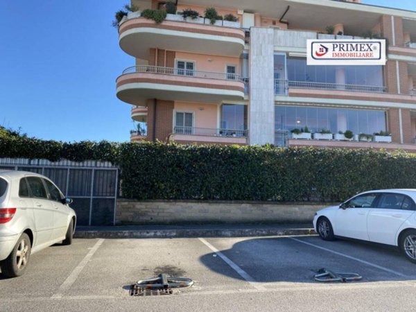 locale di sgombero in vendita a Roma in zona Mezzocammino