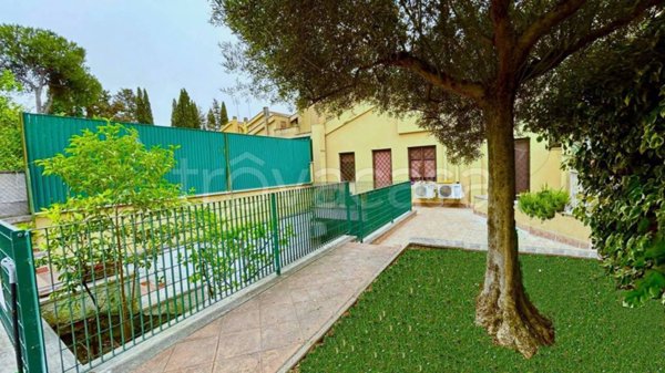 casa indipendente in vendita a Roma in zona Collatino