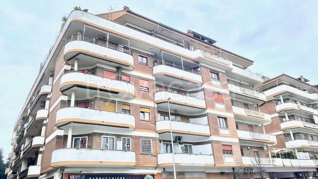 appartamento in vendita a Roma in zona Ostia