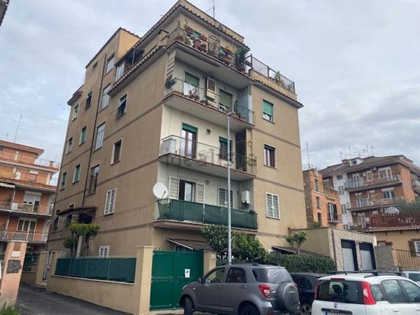 appartamento in vendita a Roma in zona Alessandrino