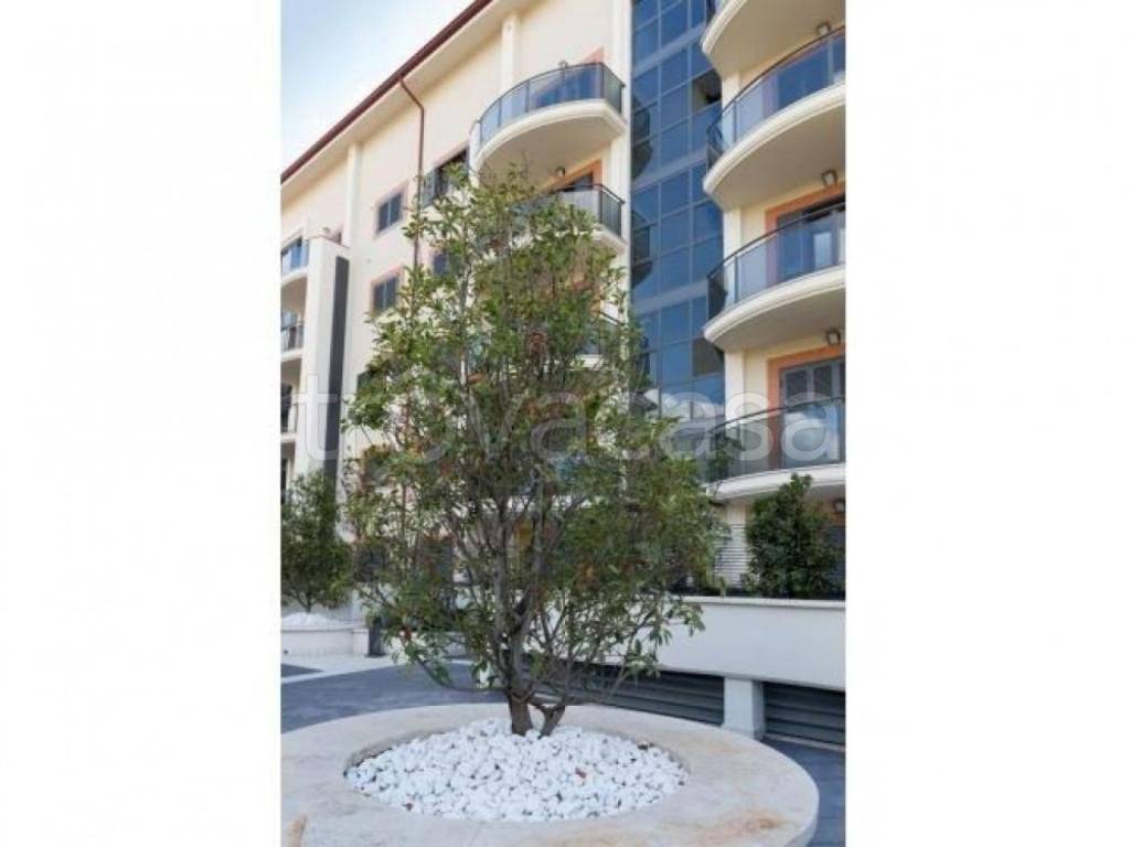 appartamento in vendita a Roma in zona Casal Palocco