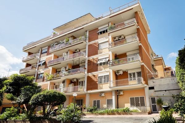 appartamento in vendita a Roma in zona Primavalle
