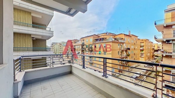 appartamento in vendita a Roma in zona Ostia