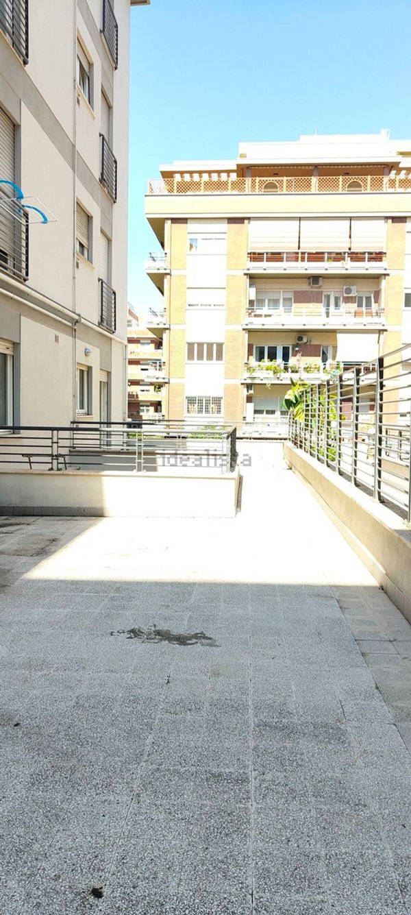 appartamento in vendita a Roma in zona Ostia