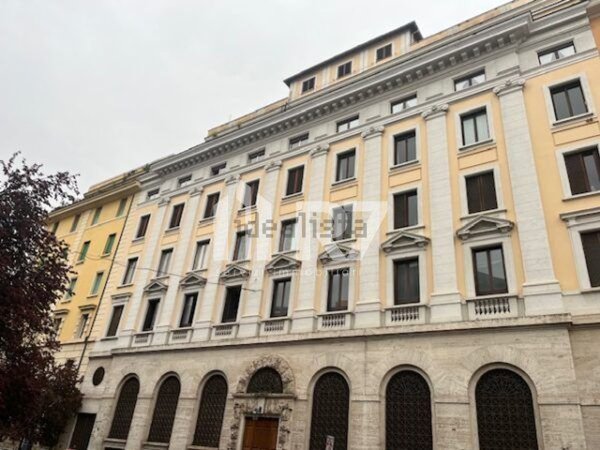 appartamento in vendita a Roma in zona Della Vittoria
