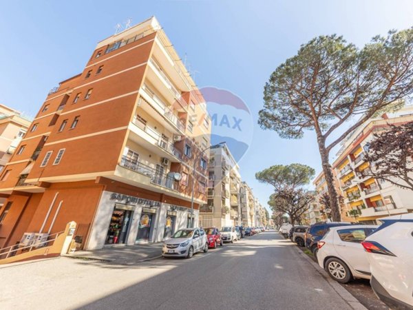 appartamento in vendita a Roma in zona Ardeatino