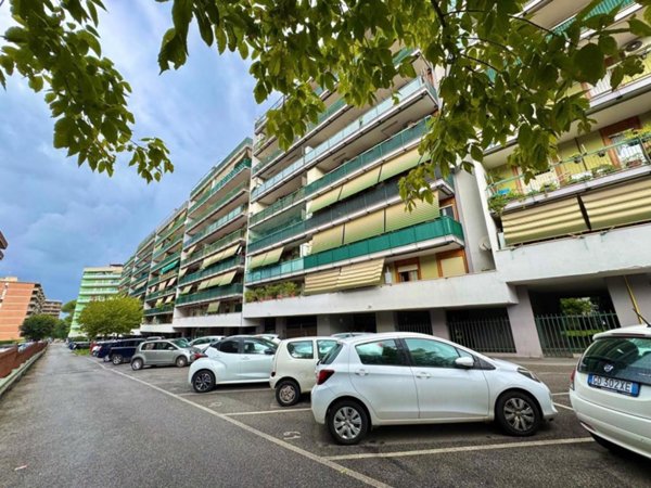 appartamento in vendita a Roma in zona Cinecittà