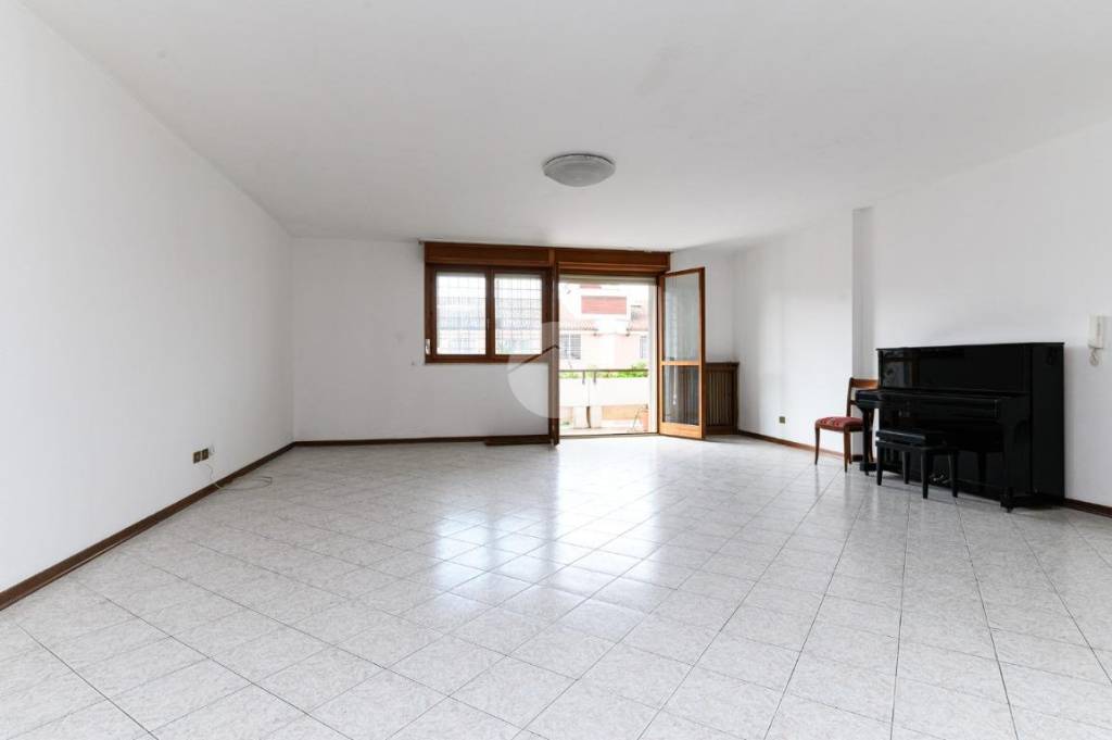 appartamento in vendita a Roma in zona Portuense