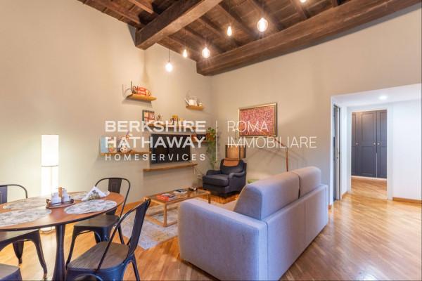 appartamento in vendita a Roma in zona Parione/Sant'Eustachio