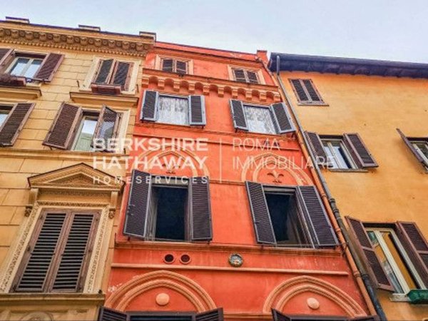 appartamento in vendita a Roma in zona Parione/Sant'Eustachio