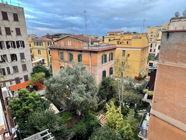 appartamento in vendita a Roma in zona Nomentano