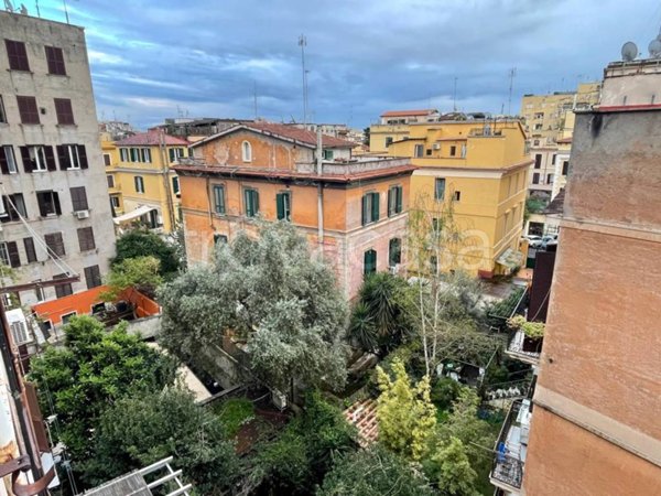 appartamento in vendita a Roma in zona Nomentano